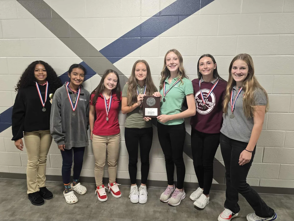 Warren Warriors Cross Country Season Concludes with Impressive Medal Haul